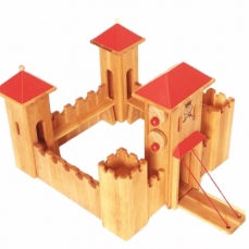 Castello con il tetto rosso e ponte levatoio