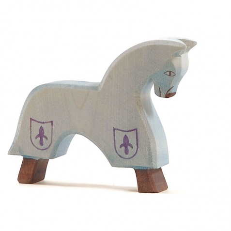 Cavallo in legno con drappo azzurro