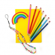 Cancelleria arcobaleno - set quaderno, matite, gomma